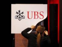 CRISI, UBS ANNUNCIA 8.700 LICENZIAMENTI.